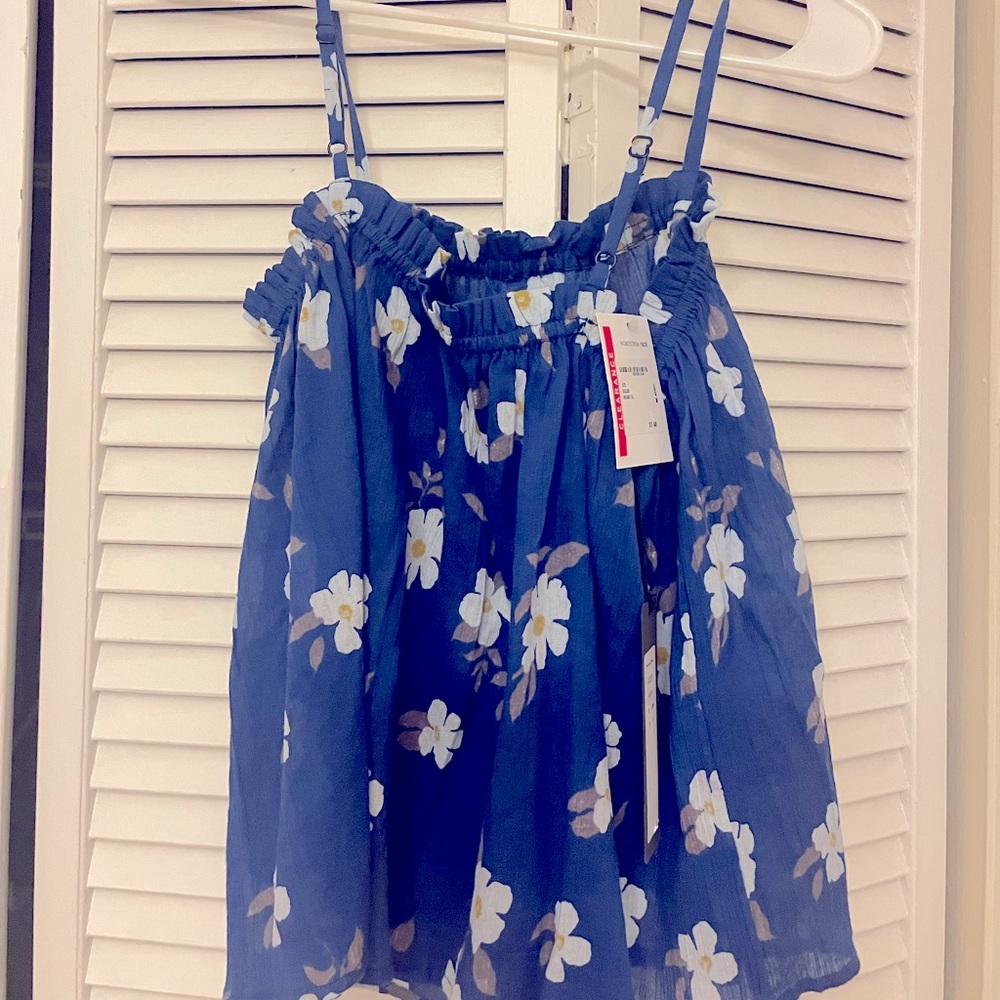 NWT- Summer Women’s Crop Top Floral Printed